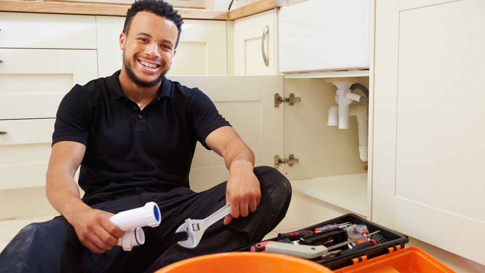 plumber near me, urgent plumbing services, leak detection plumber, clogged drain repair, emergency plumber, toilet repair services, pipe repair specialist, local plumbing handyman, water heater repair, residential plumbing services